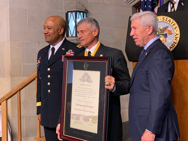 Robert Caslen Distinguished Graduate